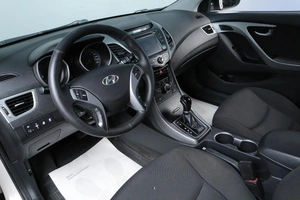 Седан Hyundai Elantra 2015 года, 1119000 рублей, Челябинск
