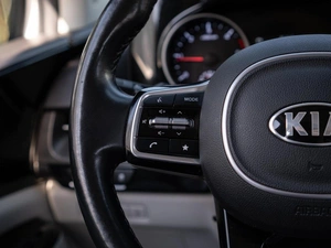 Минивэн Kia Carnival 2021 года, 4099000 рублей, Большой Сочи