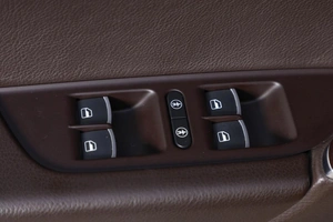 Внедорожник Volkswagen Touareg 2015 года, 3389000 рублей, Новосибирск