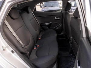 Седан Kia Rio 2016 года, 739000 рублей, Саратов