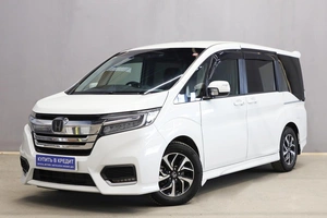 Минивэн Honda Stepwgn Spada 2020 года, 2399000 рублей, Новосибирск