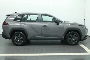 Внедорожник Toyota RAV4 2026 года, 4295000 рублей, Красноярск