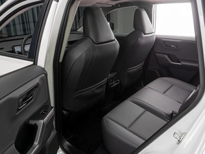 Внедорожник Toyota RAV4 2026 года, 4299000 рублей, Тюмень