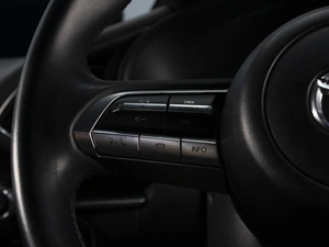 Хетчбэк Mazda 3 2019 года, 1750000 рублей, Омск