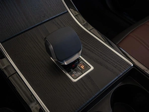 Внедорожник Land Rover Range Rover Evoque 2025 года, 5850000 рублей, Краснодар
