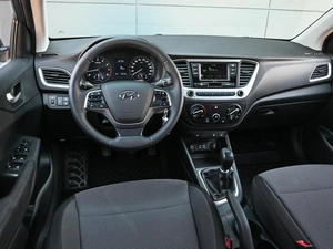 Седан Hyundai Solaris 2017 года, 1184000 рублей, Кирилловка