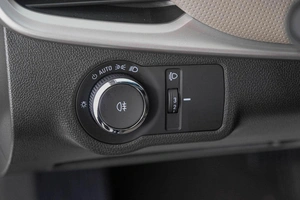 Седан Chevrolet Monza 2021 года, 1699000 рублей, Кемерово