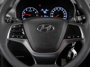 Седан Hyundai Solaris 2021 года, 1669000 рублей, Тюмень