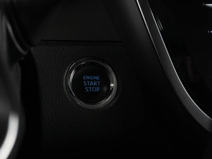 Седан Toyota Camry 2019 года, 2189000 рублей, Тюмень