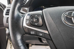 Седан Toyota Camry 2016 года, 2319000 рублей, Барнаул