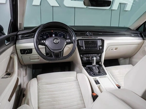 Седан Volkswagen Passat 2017 года, 2349000 рублей, Воронеж