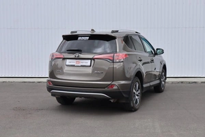 Внедорожник Toyota RAV4 2017 года, 2220000 рублей, Брянск