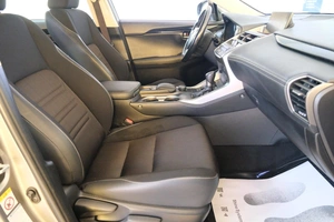 Внедорожник Lexus NX 2015 года, 2999000 рублей, Омск