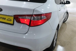 Седан Kia Rio 2011 года, 799000 рублей, Новокузнецк