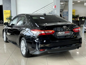 Седан Toyota Camry 2019 года, 2187000 рублей, Солонцы