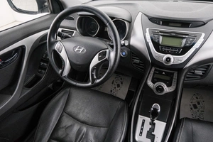 Седан Hyundai Avante 2011 года, 949000 рублей, Красноярск