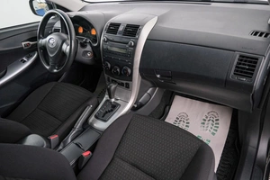 Седан Toyota Corolla 2010 года, 1149000 рублей, Красноярск