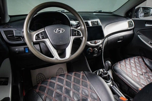 Хетчбэк Hyundai Solaris 2012 года, 559000 рублей, Сургут