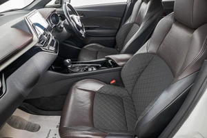 Внедорожник Toyota C-HR 2019 года, 1899000 рублей, Барнаул