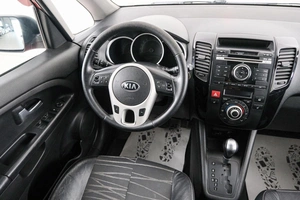 Минивэн Kia Venga 2013 года, 949000 рублей, Красноярск