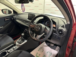 Хетчбэк Mazda Demio 2015 года, 1050000 рублей, Красноярск