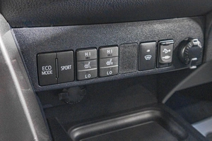 Внедорожник Toyota RAV4 2018 года, 3389000 рублей, Барнаул