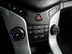 Хетчбэк Chevrolet Cruze 2014 года, 1188000 рублей, Воронеж