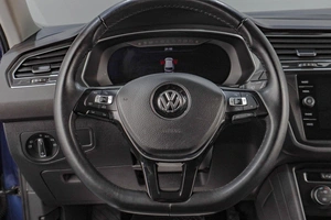 Внедорожник Volkswagen Tiguan 2018 года, 2439000 рублей, Челябинск