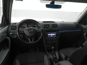 Внедорожник Skoda Yeti 2017 года, 1250000 рублей, Москва