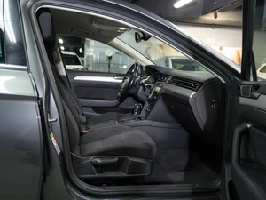 Универсал Volkswagen Passat 2017 года, 1710000 рублей, Санкт-Петербург