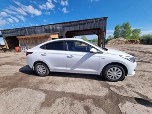 Седан Hyundai Solaris 2021 года, 1040000 рублей, Новая Пойма