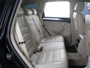 Внедорожник Volkswagen Touareg 2014 года, 2470000 рублей, Омск