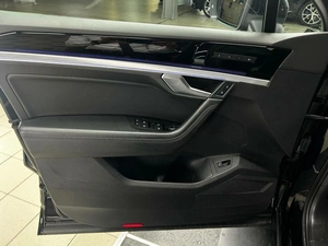 Внедорожник Volkswagen Touareg 2019 года, 4992000 рублей, Красноярск