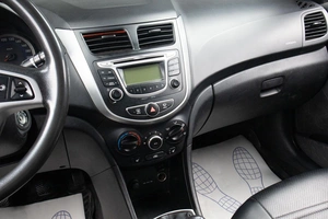 Седан Hyundai Solaris 2013 года, 809000 рублей, Оренбург