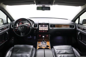 Внедорожник Volkswagen Touareg 2012 года, 2200000 рублей, Брянск