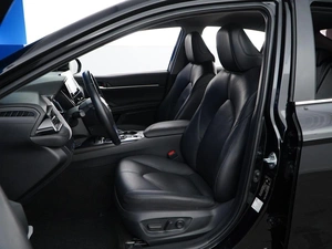 Седан Toyota Camry 2021 года, 2470055 рублей, Москва