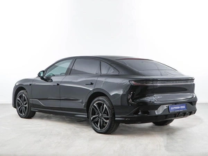 Седан Voyah Passion 2023 года, 3949050 рублей, Москва