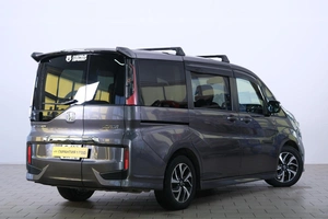 Минивэн Honda Stepwgn Spada 2017 года, 2129000 рублей, Омск