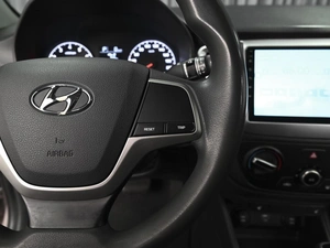 Седан Hyundai Solaris 2019 года, 1345000 рублей, Ставрополь