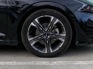 Седан Kia K5 2020 года, 3150000 рублей, Большой Сочи