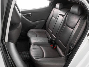 Седан Hyundai Elantra 2011 года, 849000 рублей, Тюмень