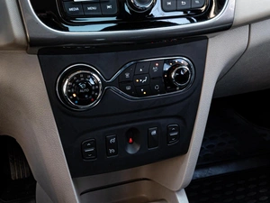 Седан Renault Logan 2017 года, 1125000 рублей, Краснодар