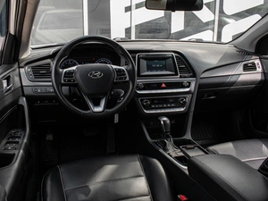 Седан Hyundai Sonata 2019 года, 1840000 рублей, Краснодар