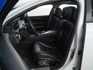 Седан Jaguar XJ 2013 года, 1799077 рублей, Москва