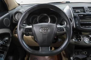 Внедорожник Toyota RAV4 2010 года, 1299000 рублей, Новокузнецк