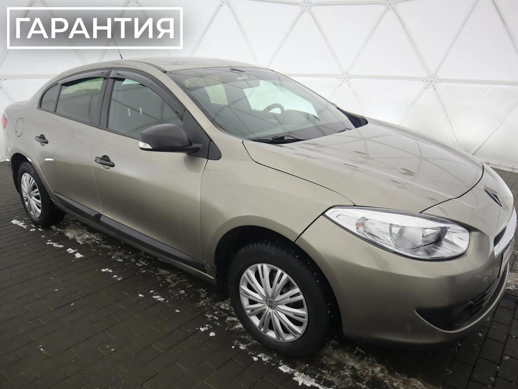 Седан Renault Fluence 2011 года, 655000 рублей, Орёл