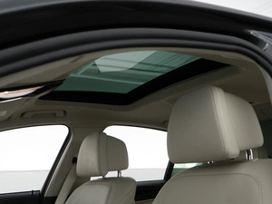 Седан BMW 5 серия 2018 года, 4277077 рублей, Москва