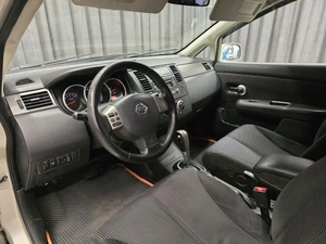 Хетчбэк Nissan Tiida 2010 года, 790000 рублей, Красноярск