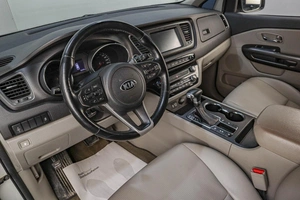Минивэн Kia Carnival 2019 года, 2899000 рублей, Челябинск