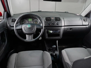 Хетчбэк Skoda Fabia 2012 года, 899000 рублей, Тюмень